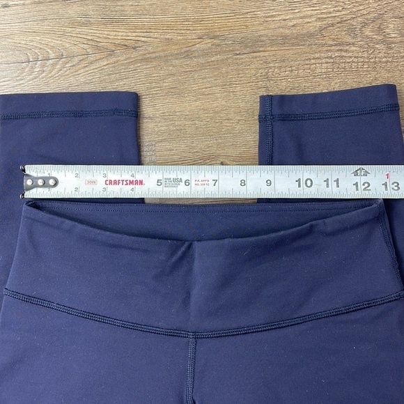 Lululemon Women’s 21” Align Crop Leggings, True Navy, size 6 - Picture 6 of 13